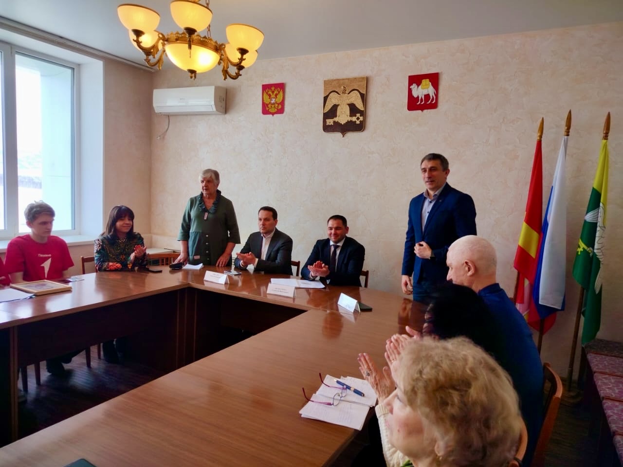 Фото помощника депутата Павел Киселёв принял участие в работе круглого стола на тему патриотического воспитания молодёжи в Карабаше