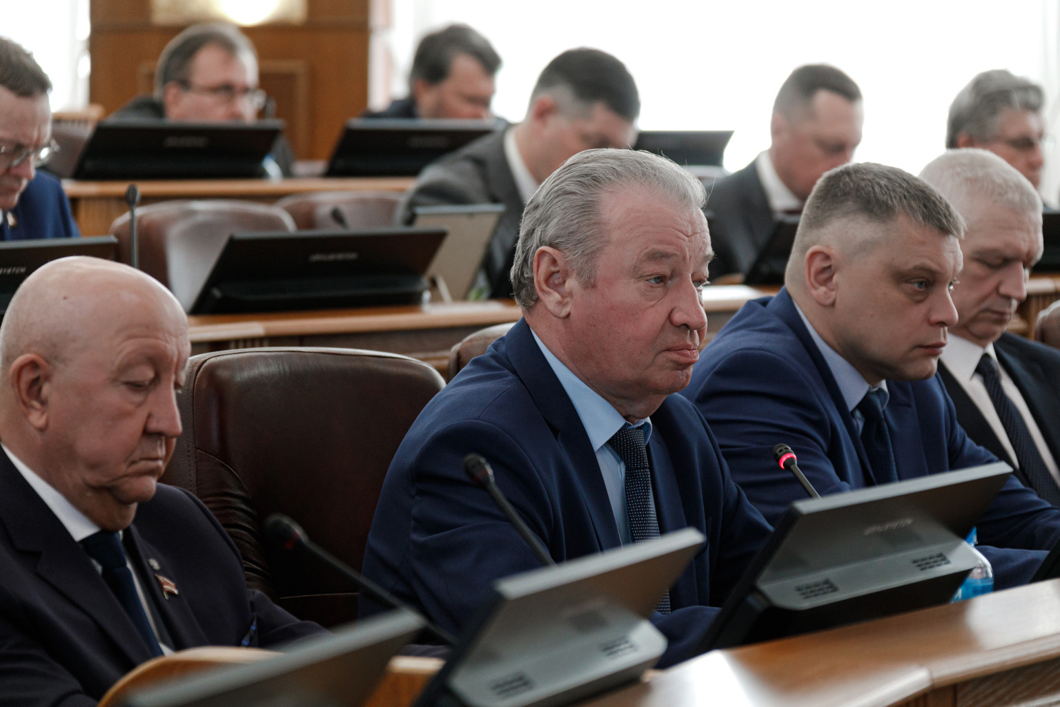 Депутаты приняли изменения в закон «О статусе депутата Законодательного Собрания Челябинской области»