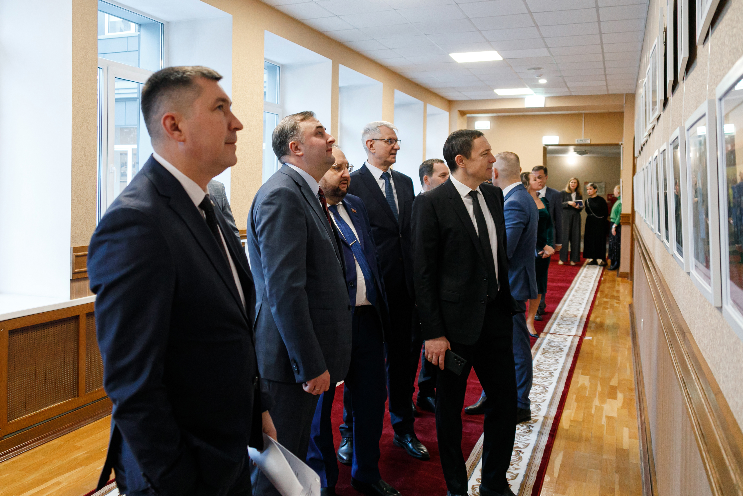 В объективе - областной парламент