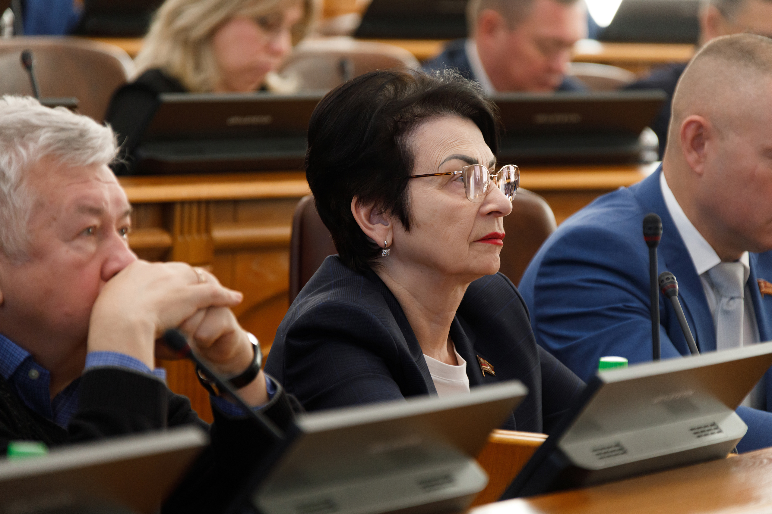 Депутаты Законодательного Собрания приняли изменения в закон «О единовременной выплате медицинским работникам» 