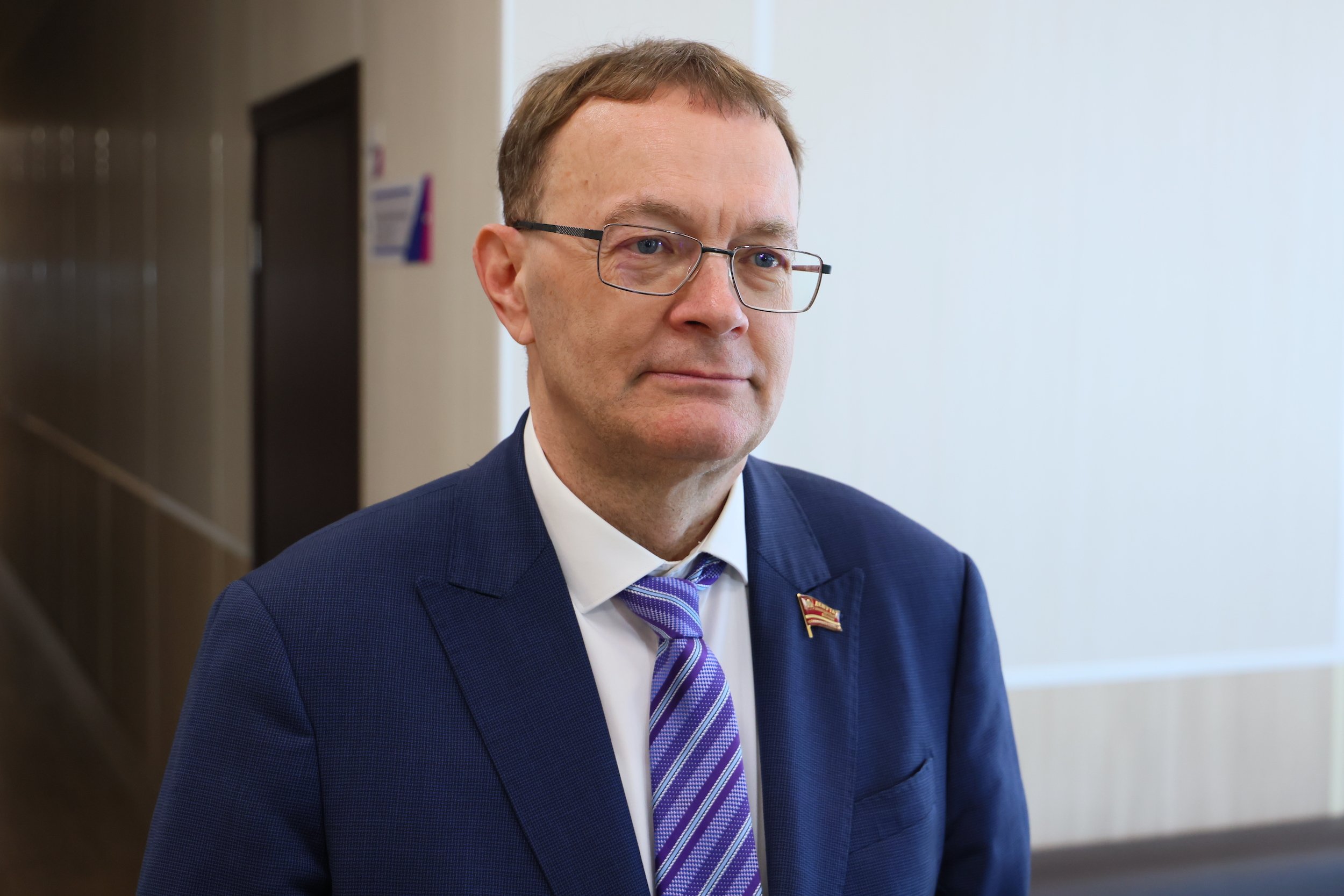 Первый заместитель председателя комитета Законодательного Собрания по промышленной политике Владимир Перезолов о запуске прямого авиарейса Челябинск – Минск