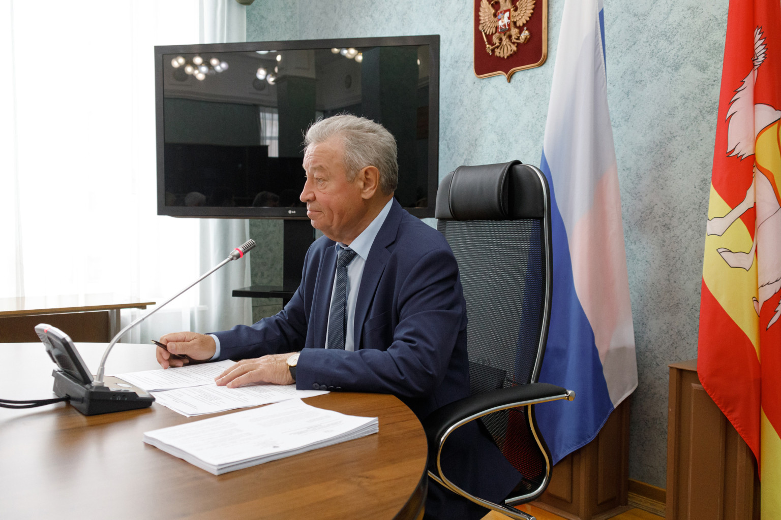 Председатель комитета по законодательству, государственному строительству и местному самоуправлению Анатолий Брагин об установлении административной ответственности за нарушения в сфере использования СИМ