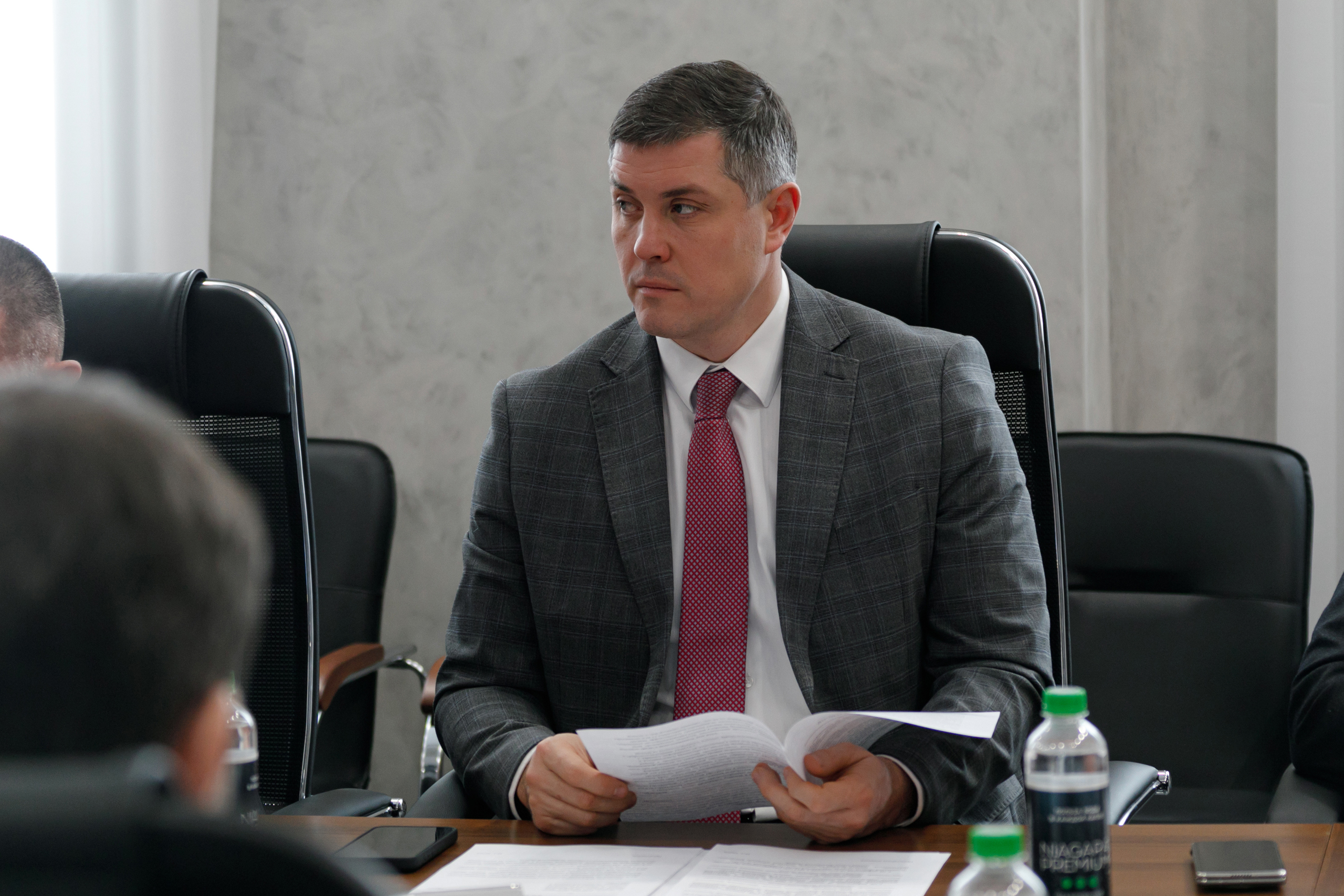 Первый заместитель председателя комитета Законодательного Собрания по экологии и природопользованию Евгений Губанов о ежемесячной денежной выплате для областных спасателей