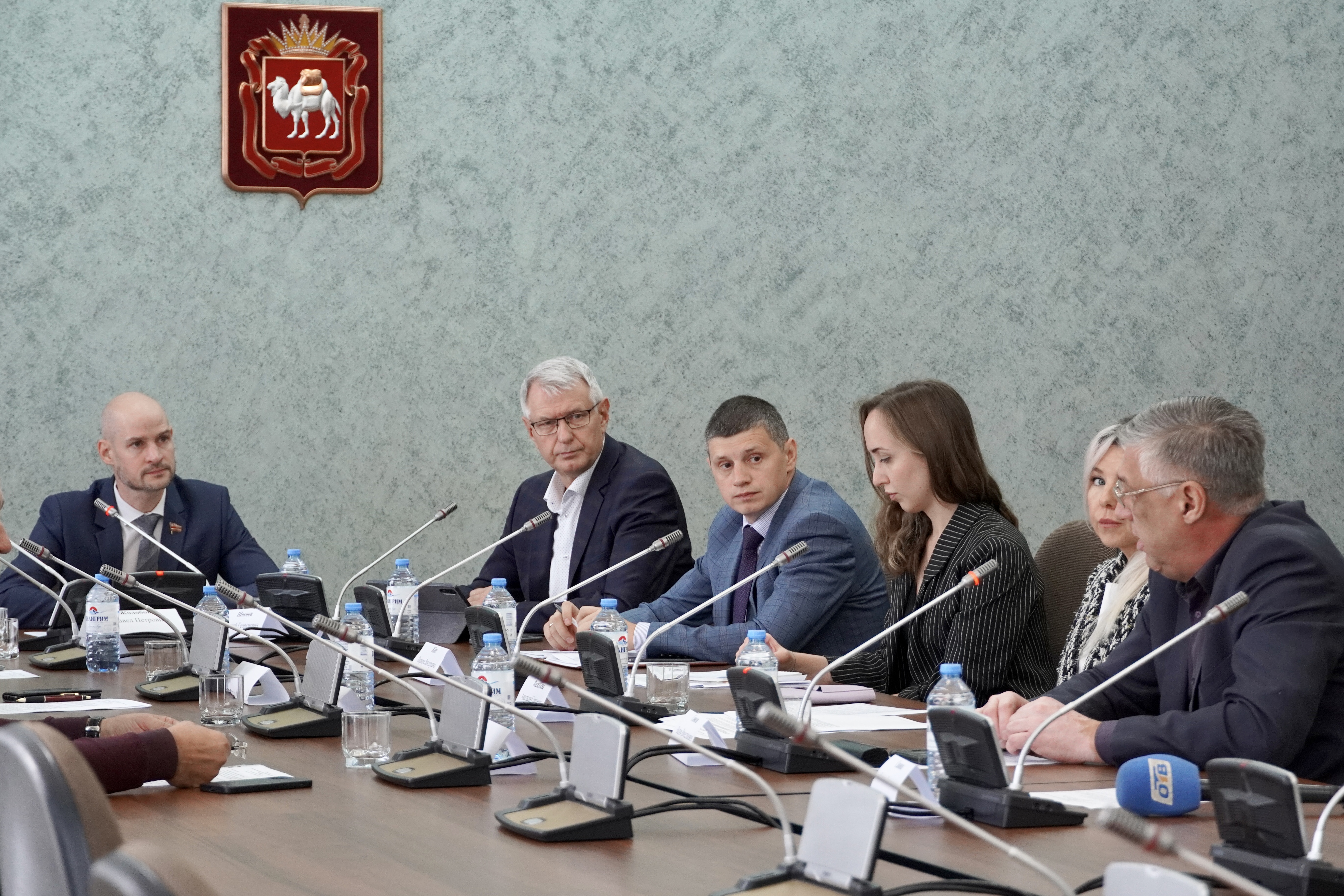 В Законодательном Собрании по инициативе депутата Павла Жолобова прошел круглый стол на тему регулирования производства и оборота метилового спирта в России