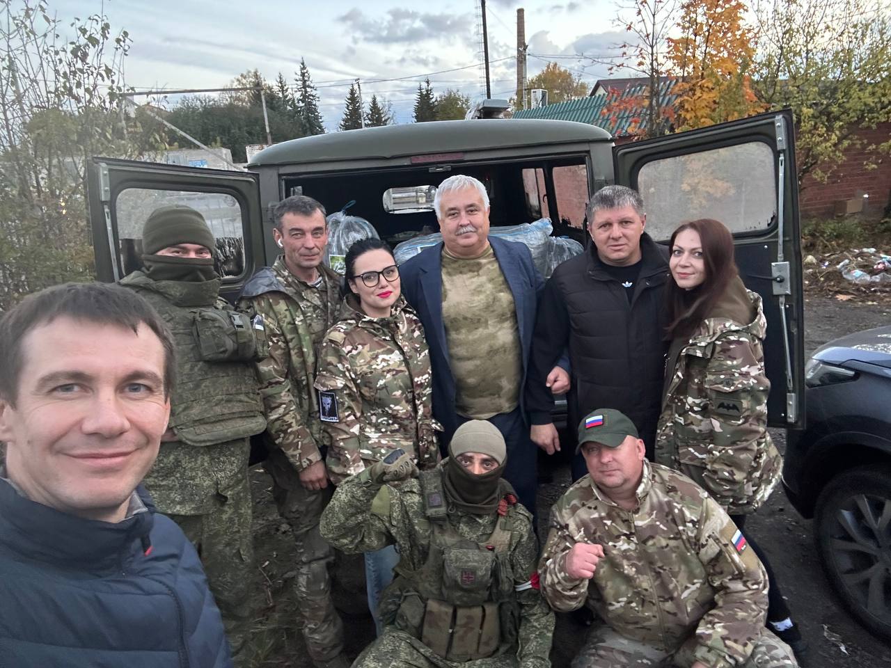 Фото предоставлено помощником депутата Дмитрий Сумин и Владимир Бекишев передали гуманитарную помощь для жителей Курской области и военнослужащих