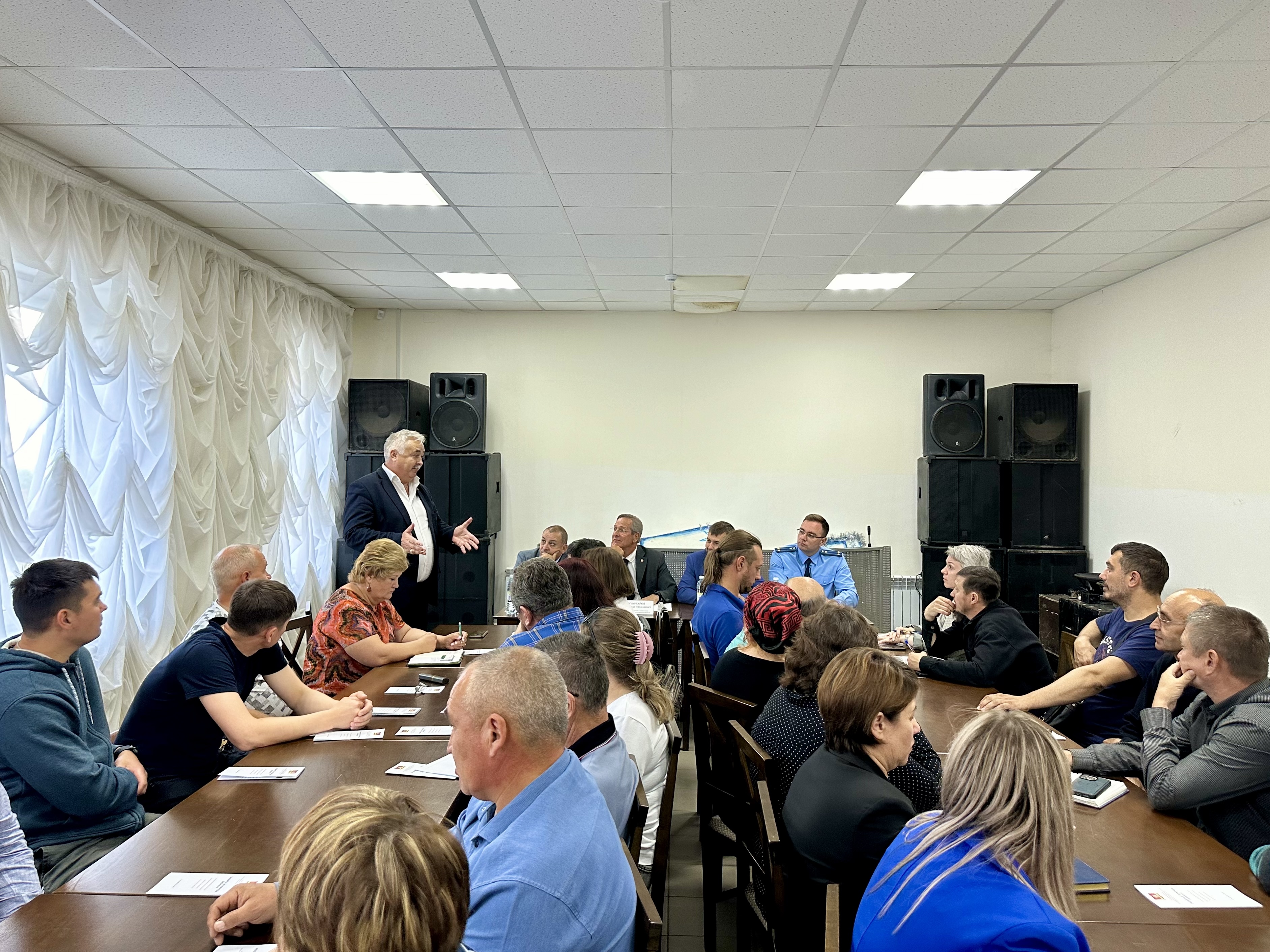 Фото предоставлено помощником депутата Владимир Бекишев встретился с предпринимателями Кунашакского района