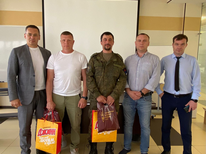 Фото помощника депутата Олег Садовских встретился с мобилизованными