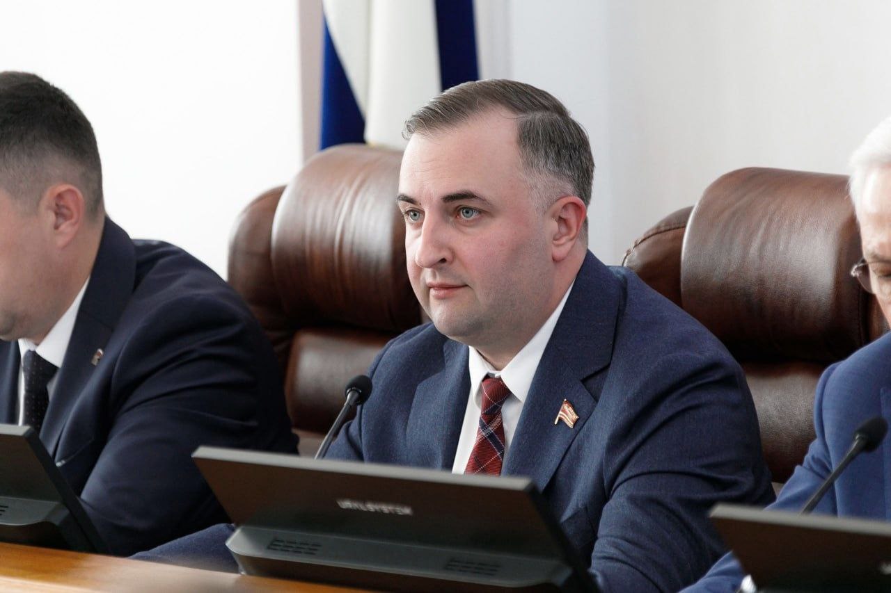 Председатель Законодательного Собрания Олег Гербер о принятии в первом чтении бюджета области на 2025-й и последующие два года