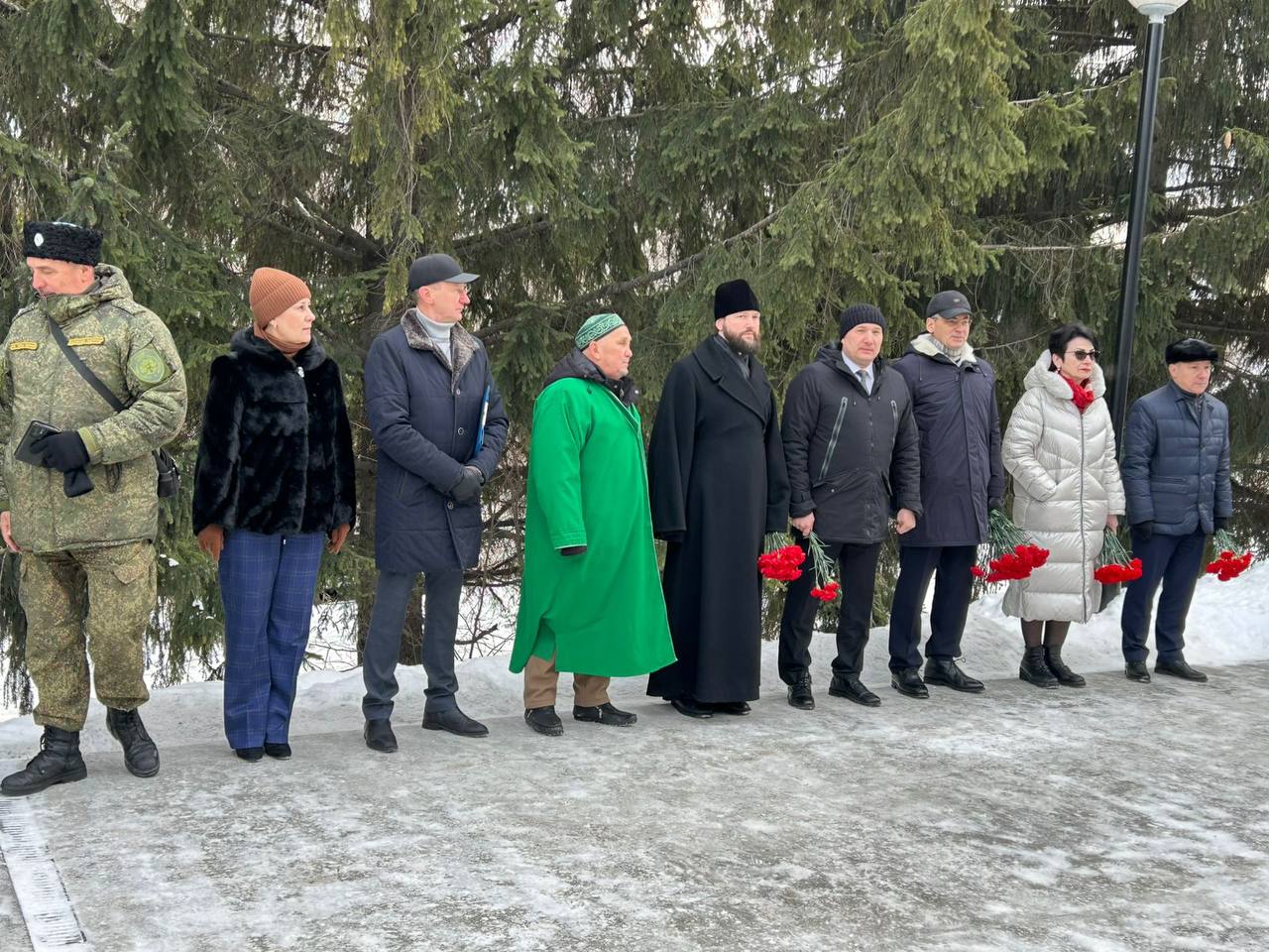 Олег Садовских принял участие в торжественном митинге, посвященном Дню Героев Отечества Олег Садовских принял участие в торжественном митинге, посвященном Дню Героев Отечества