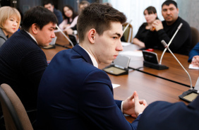 Олег Гербер принял участие в заседании Собрания молодых депутатов Челябинской области 