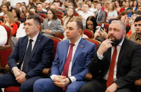 85 аспирантов, студентов и учащихся получили стипендии Законодательного Собрания