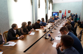Олег Гербер принял участие в заседании Собрания молодых депутатов Челябинской области 