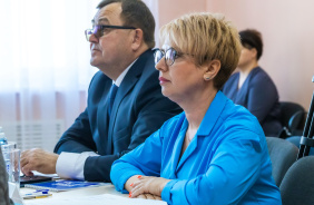 Председатель Законодательного Собрания области Александр Лазарев и депутат Владимир Перезолов приняли участие в заседании фракции «Единая Россия» в Собрании депутатов и в отчете главы Увельского района