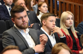 Заместитель председателя Общественной молодёжной палаты при Законодательном Собрании Всеволод Ганин принял участие в выездном заседании Молодежного парламента при Государственной Думе РФ в Нижнем Новгороде