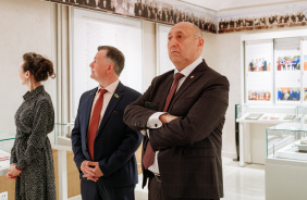 Председатель Законодательного Собрания Александр Лазарев дал старт парламентским урокам