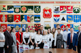 Председатель Законодательного Собрания Александр Лазарев дал старт парламентским урокам