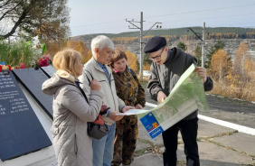 Имена лётчиков увековечены