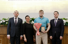 Церемония награждения победителей конкурса молодежных проектов "Челябинская область - это мы!"