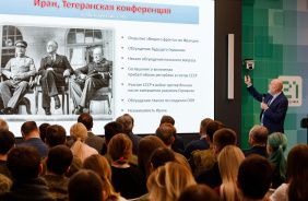 Участие депутатов Законодательного Собрания в презентации книги Павла Крашенинникова о Второй мировой войне