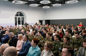 Участие депутатов Законодательного Собрания в презентации книги Павла Крашенинникова о Второй мировой войне