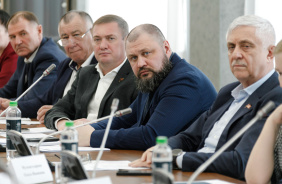 Заседание комитета Законодательного Собрания по законодательству, государственному строительству и местному самоуправлению