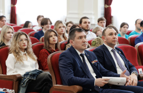 Церемония награждения победителей смотра-конкурса молодежных парламентских формирований и конкурса "Парламентские дебаты"