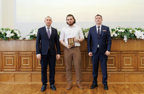 Церемония награждения победителей смотра-конкурса молодежных парламентских формирований и конкурса "Парламентские дебаты"