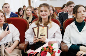 Церемония награждения победителей смотра-конкурса молодежных парламентских формирований и конкурса "Парламентские дебаты"