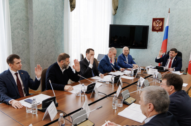 Комитет по строительной политике и ЖКХ одобрил проекты законов об образовании трех муниципальных округов – Ашинского и Кусинского