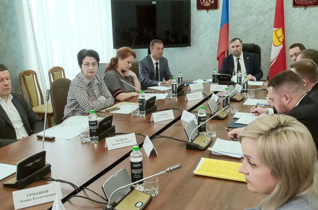 Челябинская область дополнительно профинансирует ряд социально значимых расходов за счет собственных средств