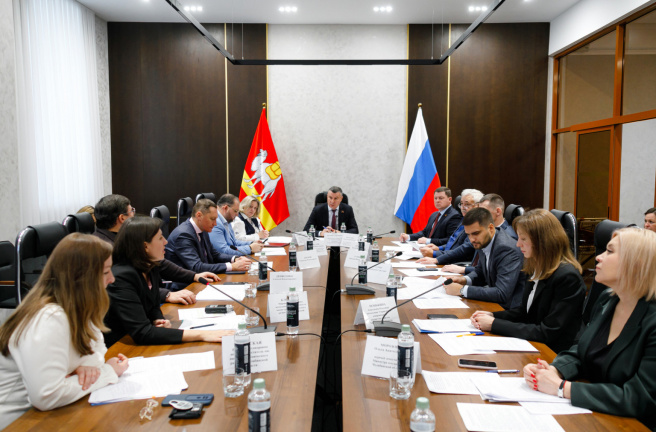 Комитет по экономической политике рассмотрел проект областного бюджета на 2025 год по вопросам ведения комитета