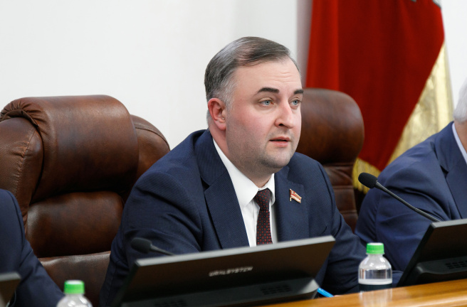 Олег Гербер о принятии в трех чтениях областного бюджета на 2025-2027 годы