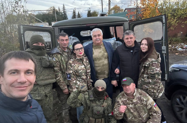 Дмитрий Сумин и Владимир Бекишев передали гуманитарную помощь для жителей Курской области и военнослужащих