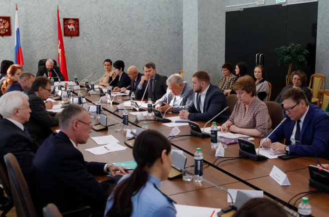 Комитет по социальной политике одобрил изменения в закон Челябинской области «Об организации социального обслуживания граждан в Челябинской области»