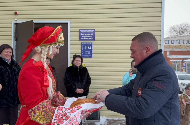 В Чесме после ремонта открылась модернизированная библиотека