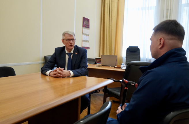 Депутат Законодательного Собрания Василий Швецов помог участнику СВО получить выплаты 