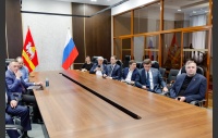 Депутаты Законодательного Собрания слушают прямую линию губернатора Челябинской области Алексея Текслера с жителями региона