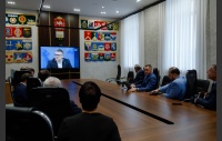 Депутаты Законодательного Собрания слушают прямую линию губернатора Челябинской области Алексея Текслера с жителями региона