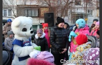 14 декабря в Челябинске прошли праздники двора, организованные депутатами фракции «Единая Россия» в честь открытия новых детских площадок