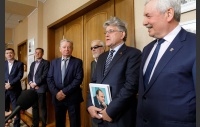 Сегодня в Законодательном Собрании прошла презентация фотовыставки и книги «Александр Федоров. Наш современник»