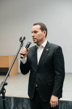 Заместитель председателя Законодательного Собрания Павел Киселёв поздравил сотрудников учреждений культуры с профессиональным праздником
