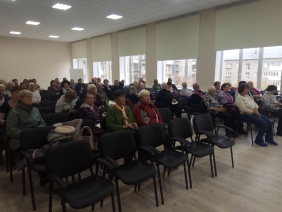 Депутат Валерий Колокольцев провел встречи с избирателями Ленинского района Магнитогорска