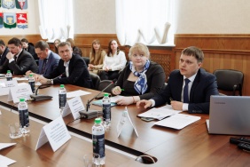 Вопрос о мерах поддержки самозанятых граждан и реализации в 2022 году специального налогового режима «Налог на профессиональный доход» рассмотрел комитет по экономической политике