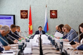 Комитет по строительной политике и ЖКХ заслушал доклад об итогах деятельности правительства Челябинской области за 2022 год по вопросам ведения комитета 