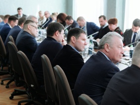 Комитет  по бюджету и налогам рассмотрел законопроект «Об исполнении областного бюджета за 2022 год»