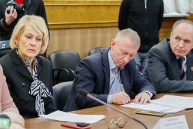 В Законодательном Собрании прошел круглый стол, посвященный новой мере социальной поддержки семей с детьми с ограниченными возможностями