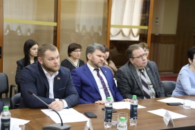 Итоги реализации в Челябинской области проектов «Демография», «Здравоохранение», «Образование» и «Наука и университеты» рассмотрели депутаты комитета по социальной политике