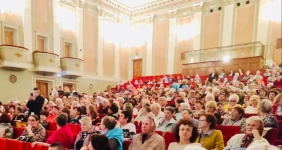 При поддержке заместителя председателя Законодательного Собрания Вадима Ромасенко в Ленинском районе состоялся концерт «Весна Победы!»