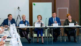 Вопрос о мерах поддержки предпринимательства в 2022 году в условиях внешнего санкционного давлении обсудил комитет по экономической политике на выездном заседании в Центре «Мой бизнес»