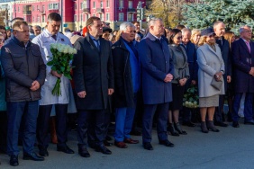 На здании заводоуправления ЧТПЗ открыли мемориальную доску Александру Анатольевичу Федорову